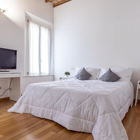 Ferienwohnung Piazza Martiri-In Pieno Centro Sotto Al Castello Carpi Exterior foto