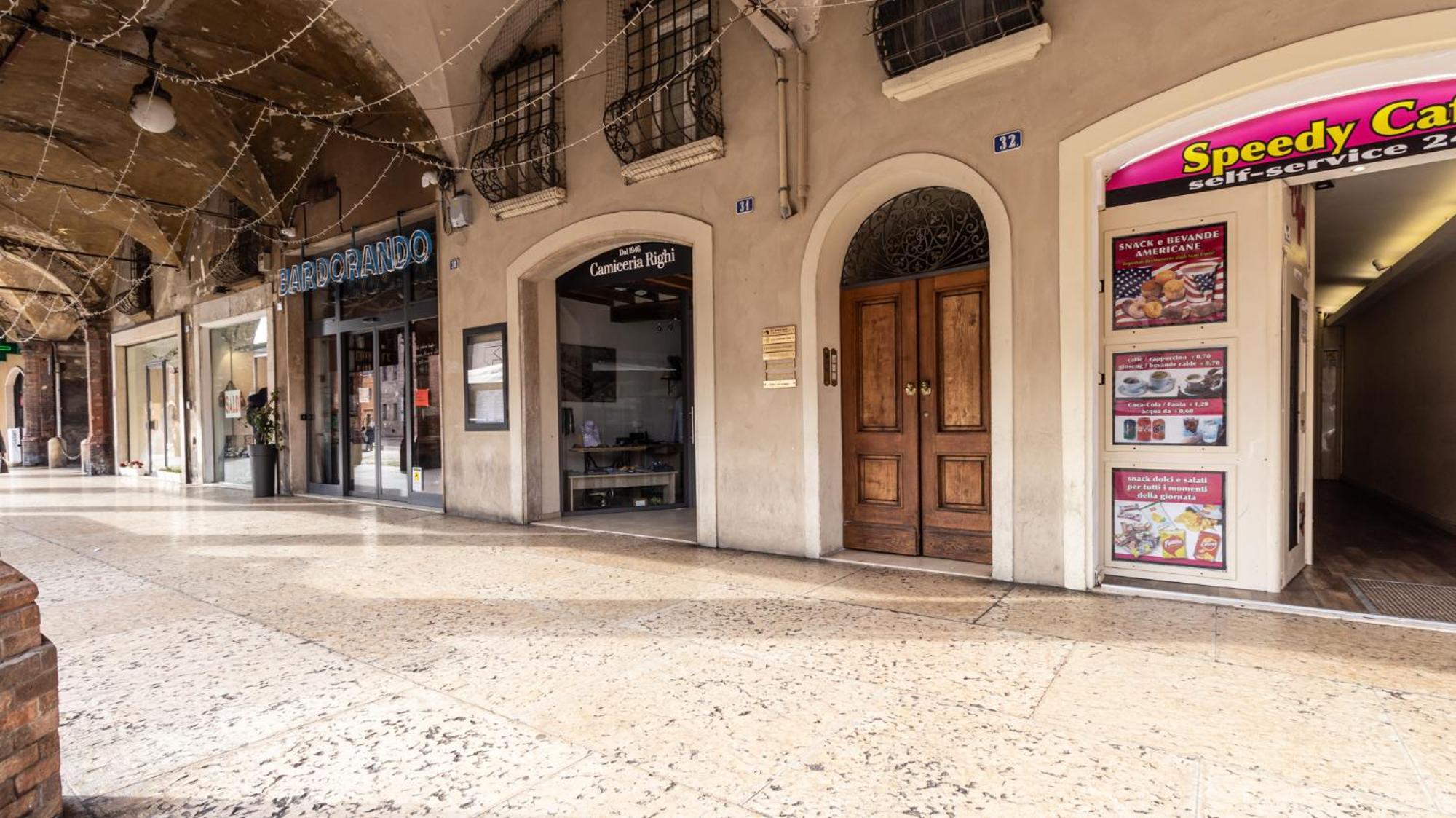 Ferienwohnung Piazza Martiri-In Pieno Centro Sotto Al Castello Carpi Exterior foto