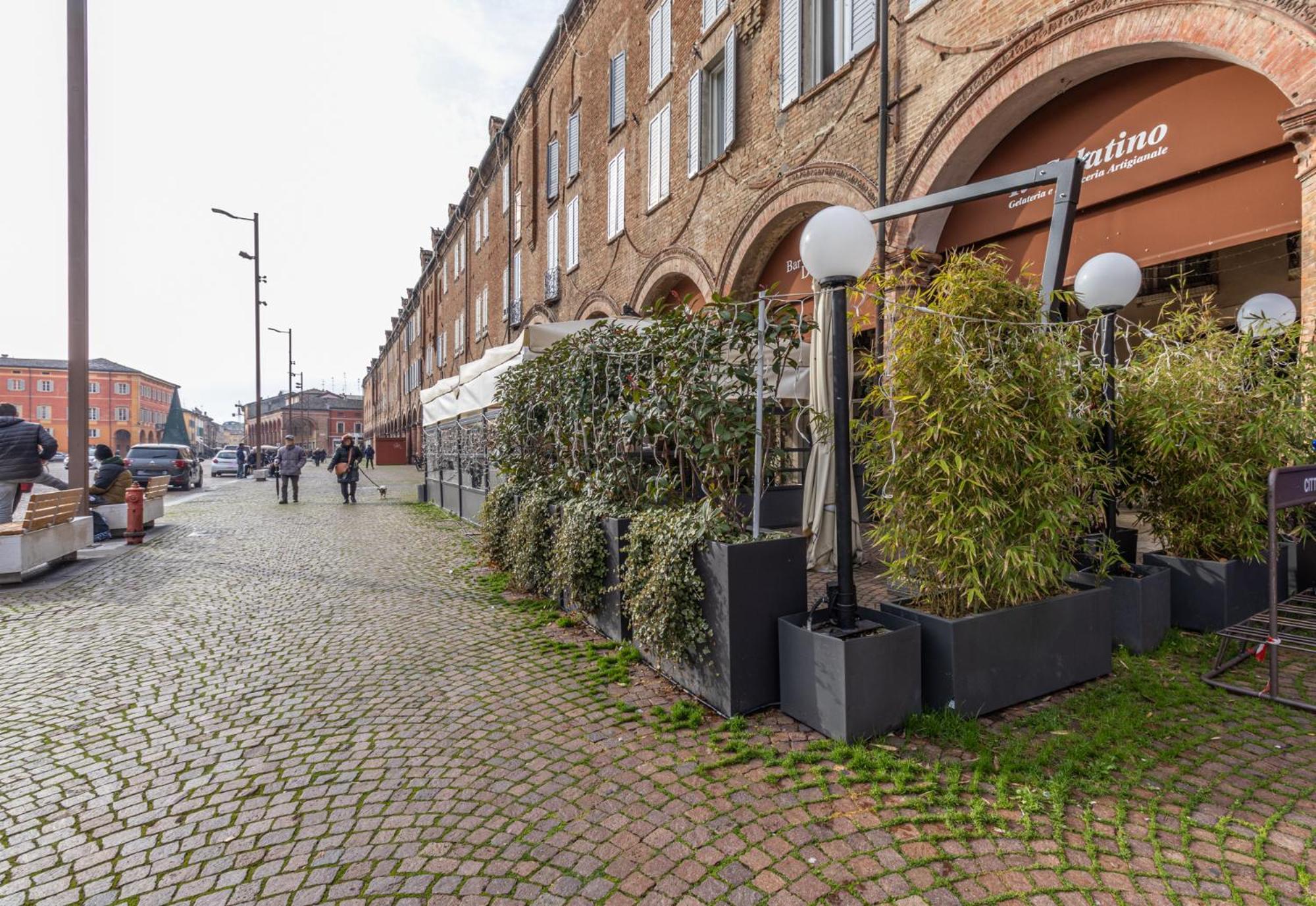 Ferienwohnung Piazza Martiri-In Pieno Centro Sotto Al Castello Carpi Exterior foto